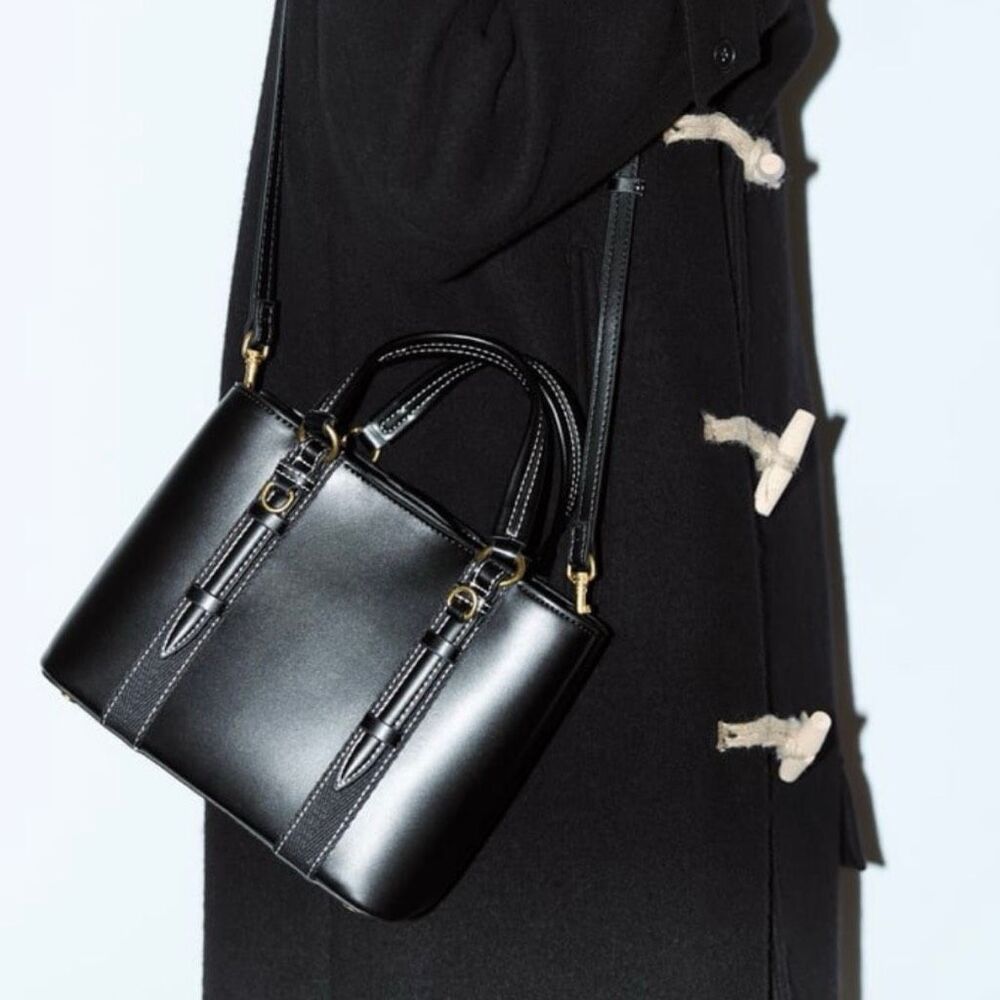 Elegant Black Leather Handbag